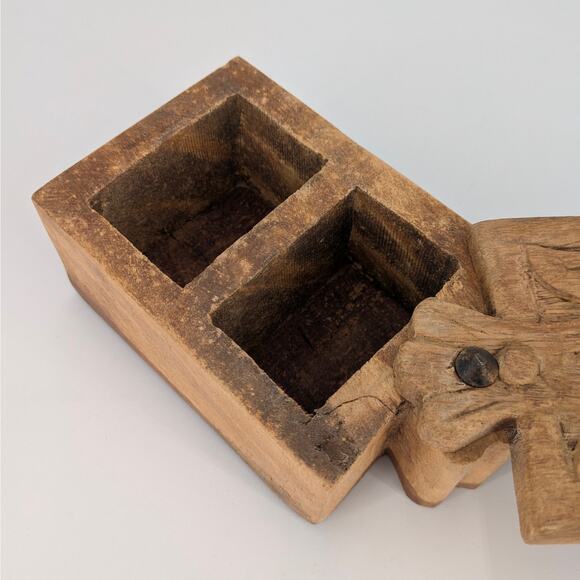 Primitive Carved Wooden Box Lidded Trinket Storage Indian Spice Rustic Stash VTG - Picture 12 of 15